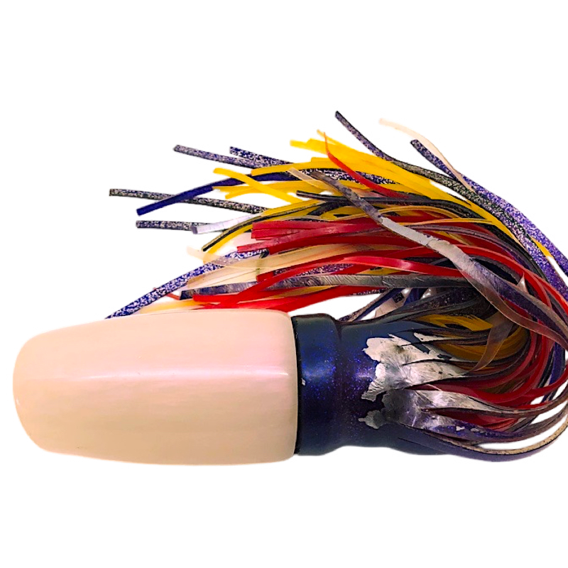 Marlin Magic Lures Super Dog Strawberry 16” 17oz Skirted – Pre Owned