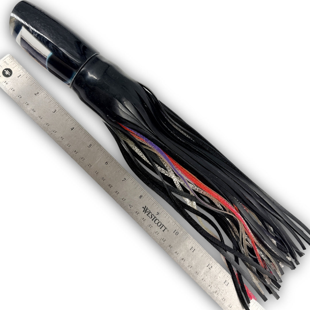 Alii Kai Lures 14” Plunger Black & Chrome Skirted  12 oz – Pre-owned