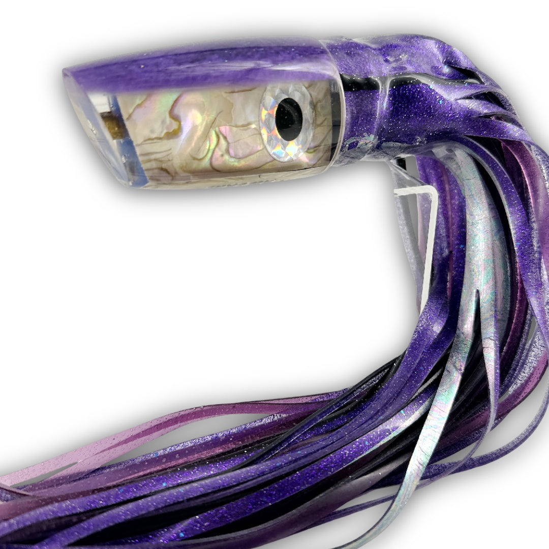 Alii Kai Lures 14” Machine Gun Kelly Purple Plunger 8 oz Skirted Like New
