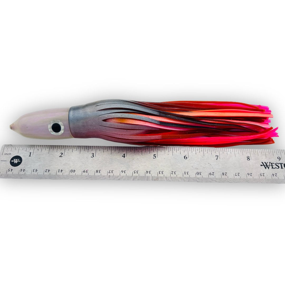 Tsutomu Lures 9” Bullet Strawberry Pearl 3.7 oz Skirted Pre-Owned